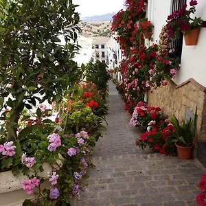Casa De Flores - A Picture Perfect Location! El Gastor